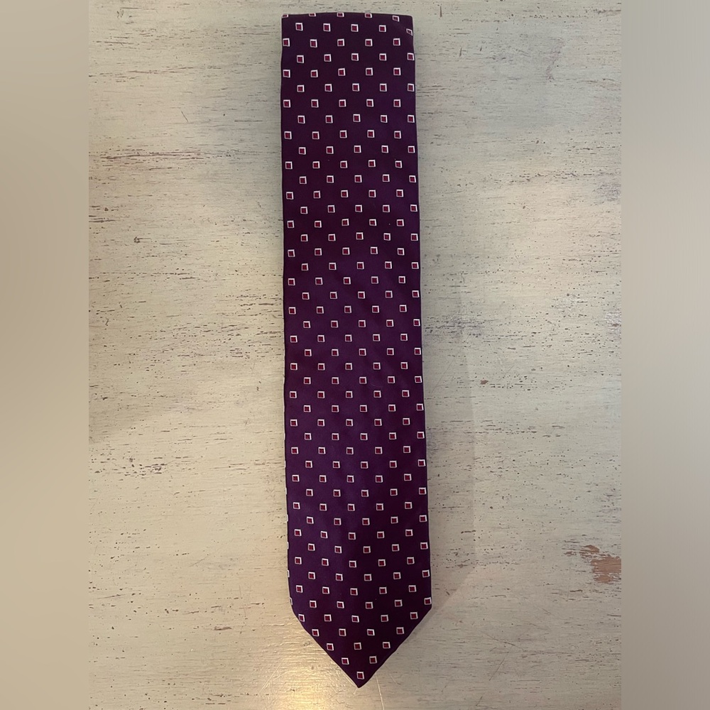 Paul Stuart Made in Italy Square Print Woven Silk Tie in Burgundy (Multi) $195